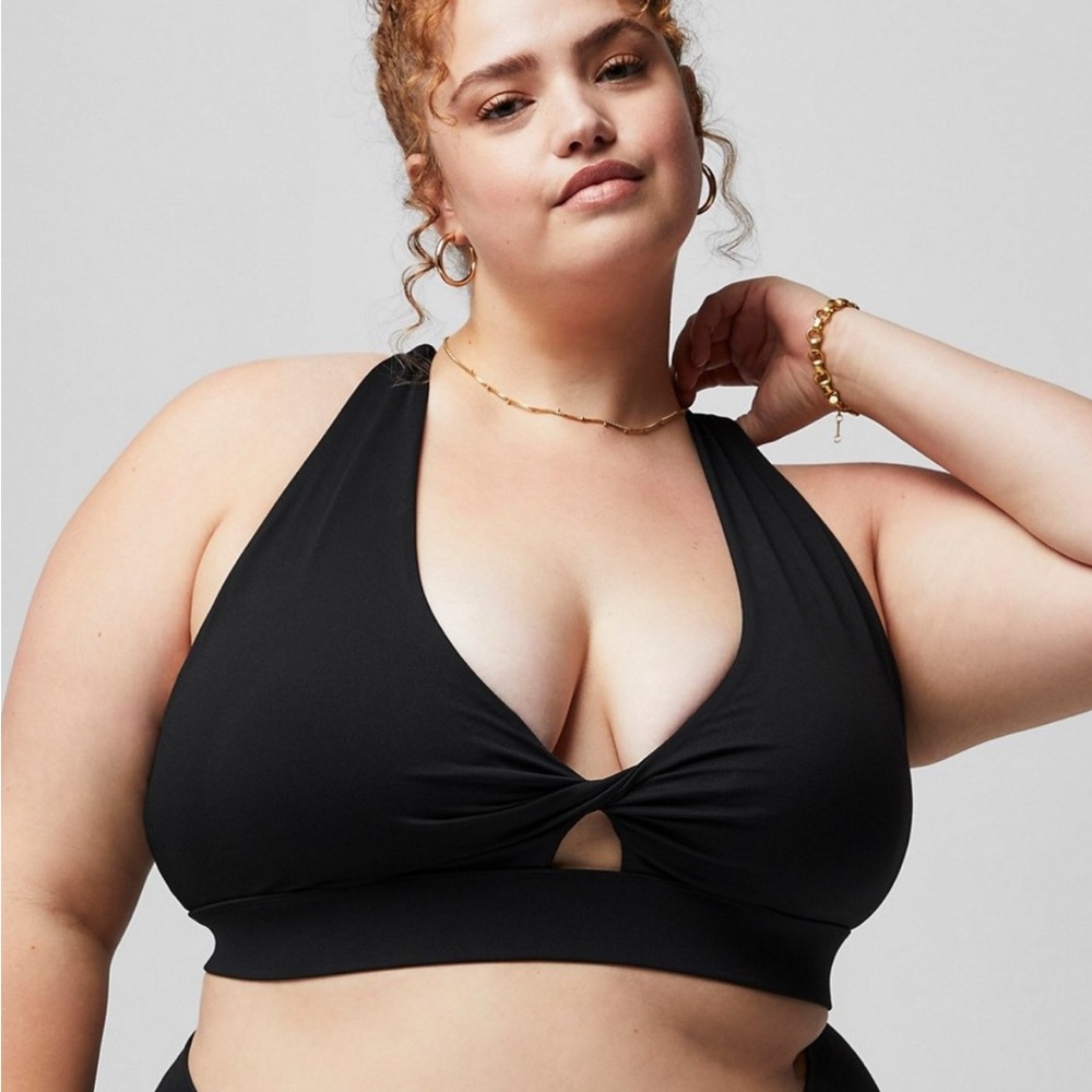 Oasis Twist Medium Impact
Sports Bra